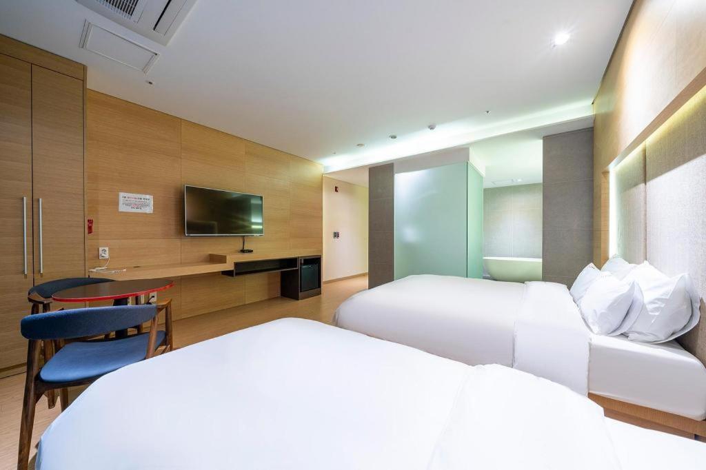 บิสซิเนส ดีไซน์ โฮเต็ล แอลยูวี Motel อินชอน ภายนอก รูปภาพ