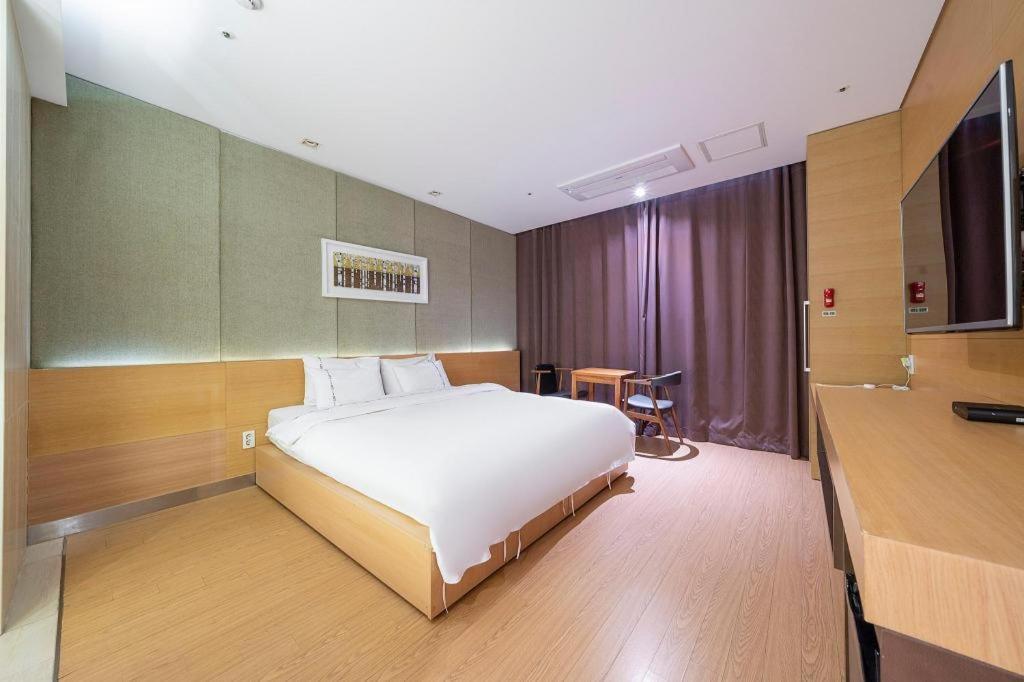 บิสซิเนส ดีไซน์ โฮเต็ล แอลยูวี Motel อินชอน ภายนอก รูปภาพ