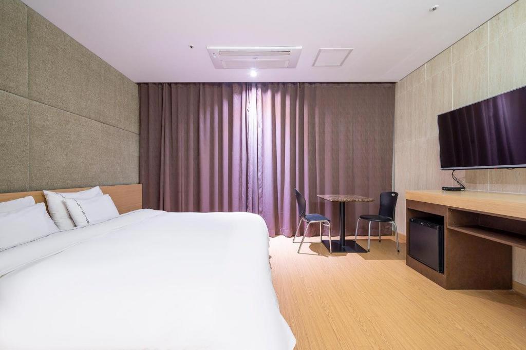 บิสซิเนส ดีไซน์ โฮเต็ล แอลยูวี Motel อินชอน ภายนอก รูปภาพ
