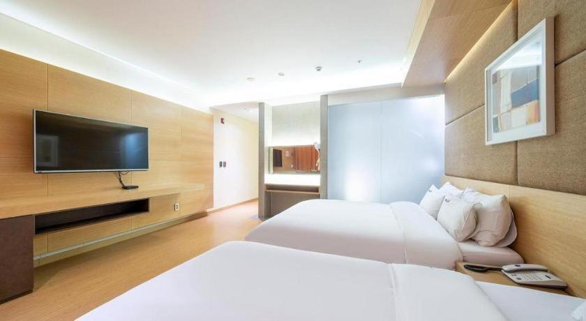 บิสซิเนส ดีไซน์ โฮเต็ล แอลยูวี Motel อินชอน ภายนอก รูปภาพ