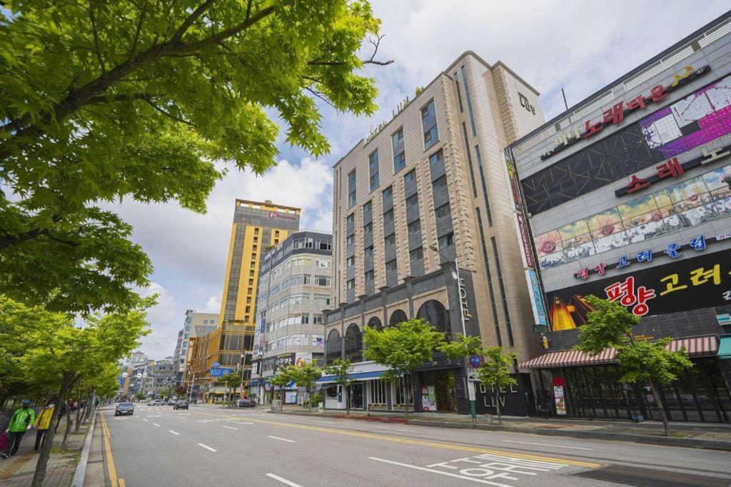 บิสซิเนส ดีไซน์ โฮเต็ล แอลยูวี Motel อินชอน ภายนอก รูปภาพ