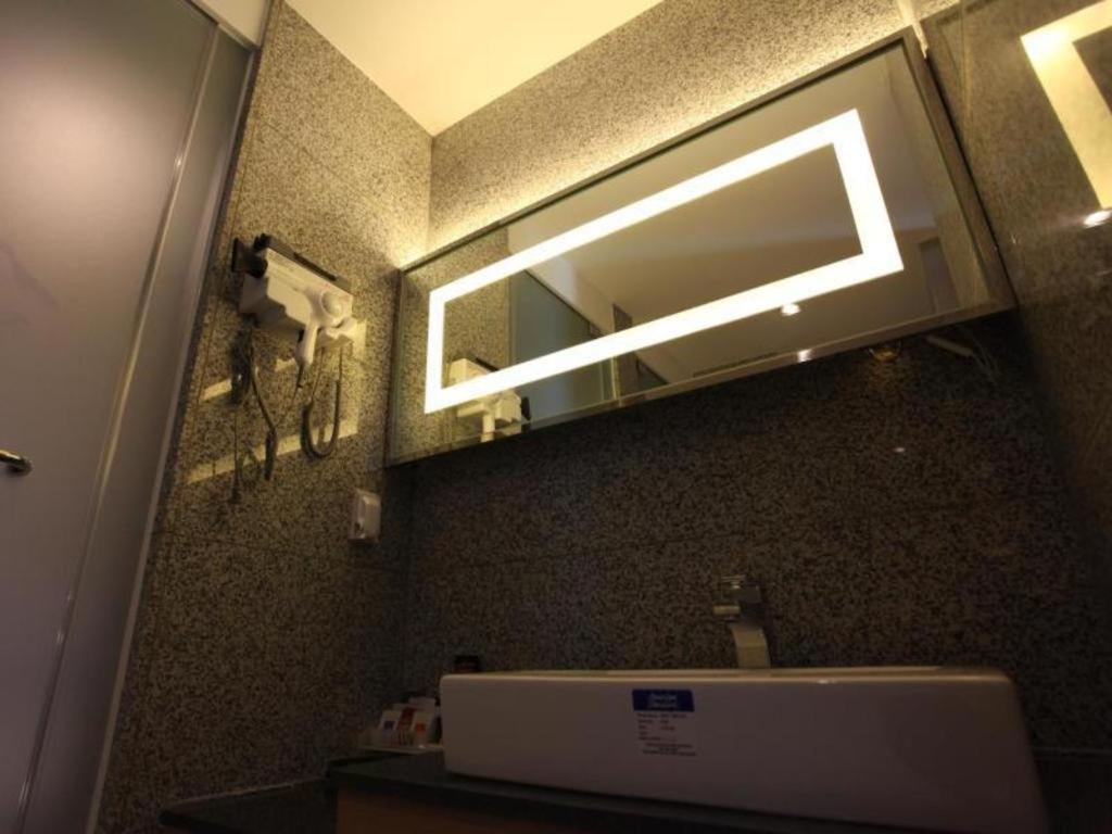 บิสซิเนส ดีไซน์ โฮเต็ล แอลยูวี Motel อินชอน ภายนอก รูปภาพ